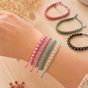 taller_aula_2026_sariadna_simo_brazalete_macrame