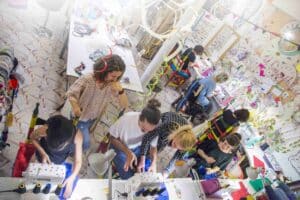ATELIER MERAVELLES - LABORATORI DEL VESTIR | Creativa Barcelona